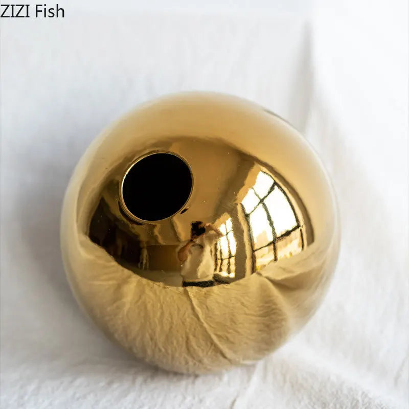 Vaso Decorativo Esférico Dourado em Cerâmica