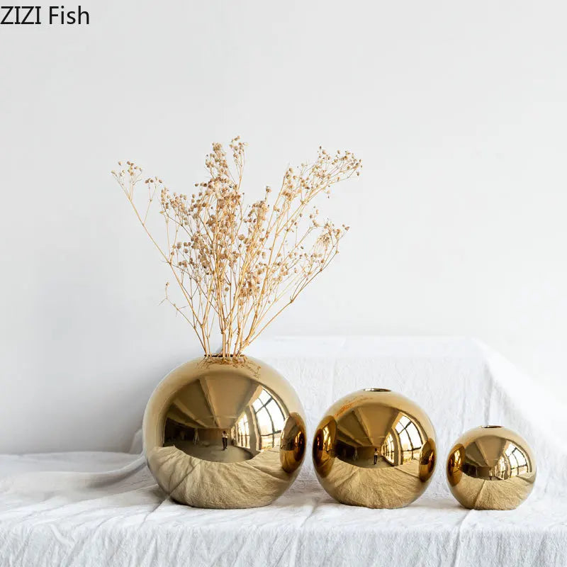 Vaso Decorativo Esférico Dourado em Cerâmica