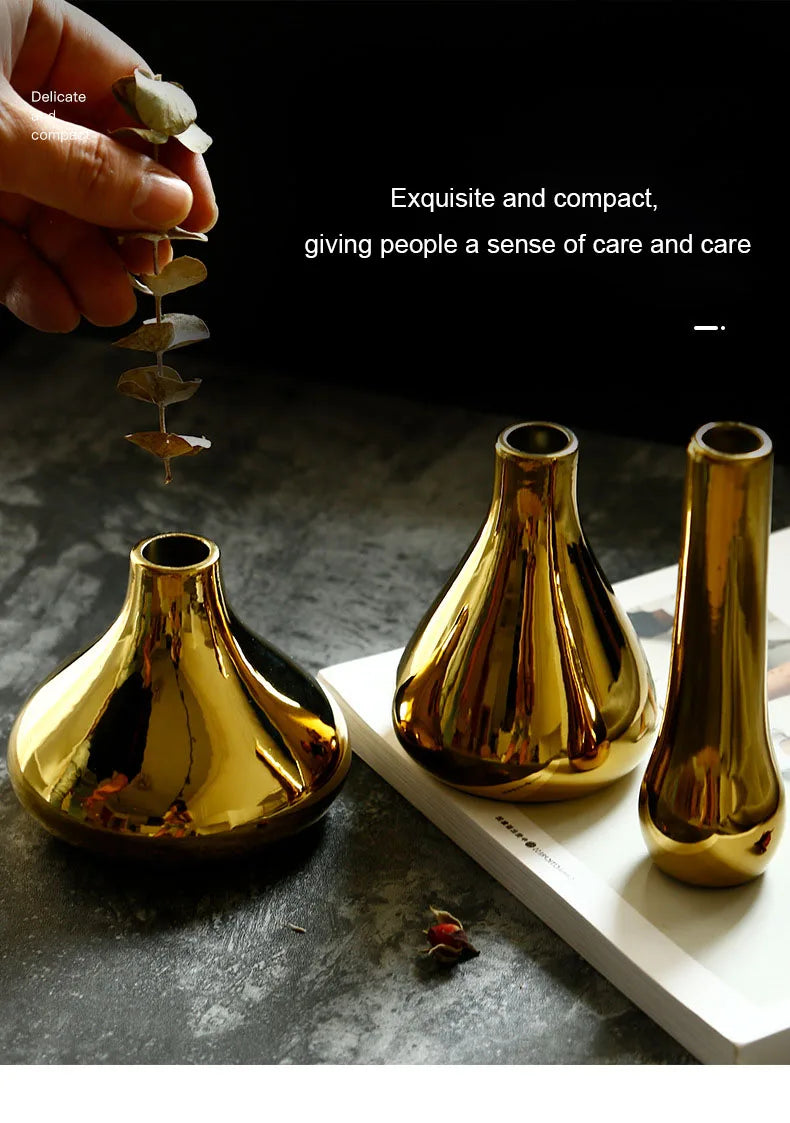 Vaso Decorativo Dourado Minimalista