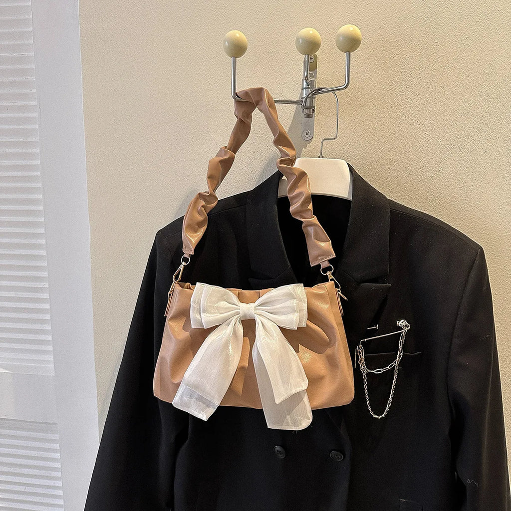 Bolsa Transversal Feminina Compacta em PU
