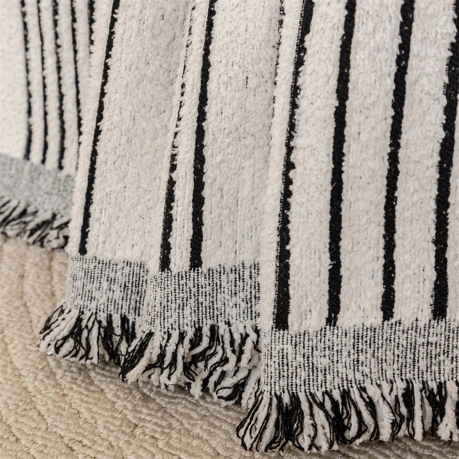 Manta Jacquard Geométrica com Franjas – Sofá e Decoração
