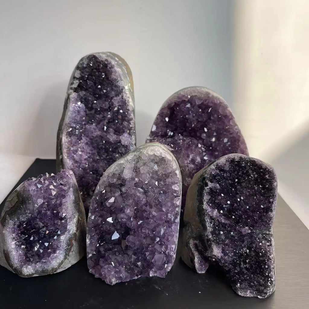 Drusa de Ametista Natural Bruta – Cristal Decorativo Feng Shui para Casa e Ambiente